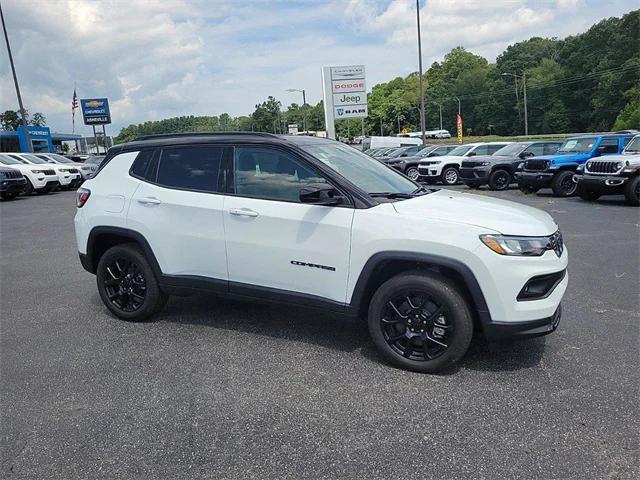 2024 Jeep Compass COMPASS LATITUDE 4X4