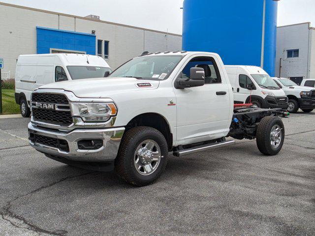 2024 RAM Ram 3500 Chassis Cab RAM 3500 TRADESMAN CHASSIS REGULAR CAB 4X4 60 CA