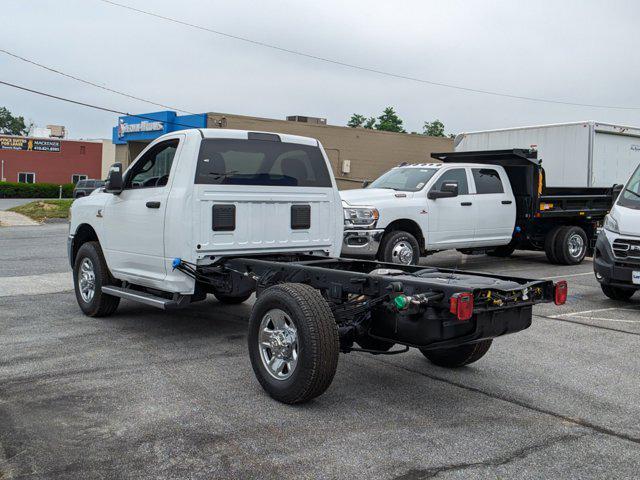 2024 RAM Ram 3500 Chassis Cab RAM 3500 TRADESMAN CHASSIS REGULAR CAB 4X4 60 CA