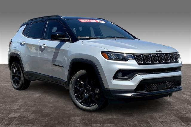 2024 Jeep Compass COMPASS LATITUDE 4X4