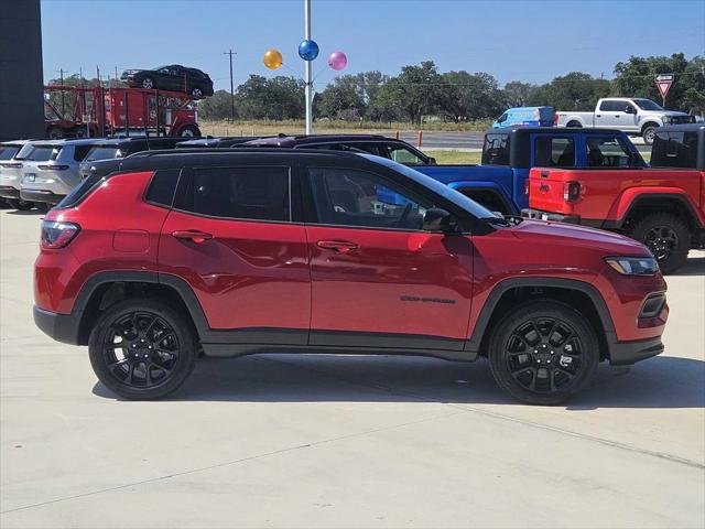 2024 Jeep Compass COMPASS LATITUDE 4X4