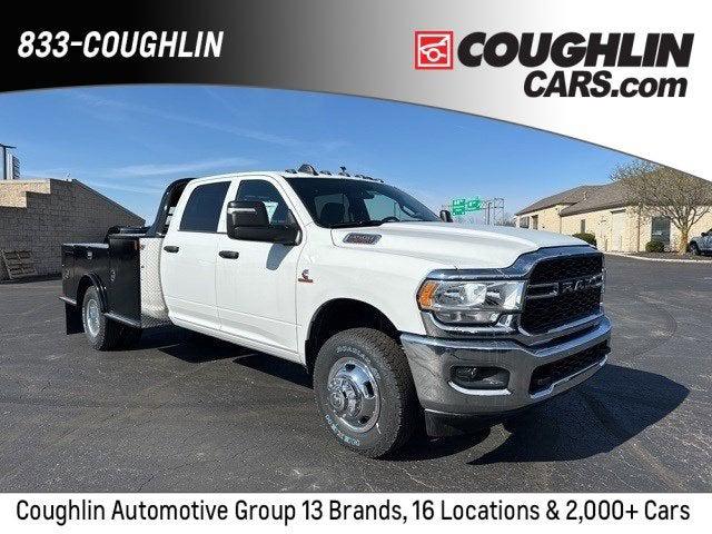 2024 RAM Ram 3500 Chassis Cab RAM 3500 TRADESMAN CREW CAB CHASSIS 4X4 60 CA 2024 RAM Ram 3500 Chassis Cab RAM 3500 TRADESMAN CREW CAB CHASSIS 4X4 60 CA