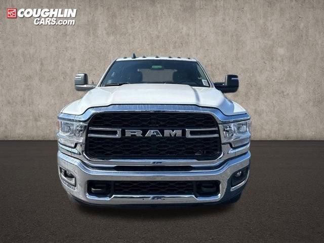 2024 RAM Ram 3500 Chassis Cab RAM 3500 TRADESMAN CREW CAB CHASSIS 4X4 60 CA 2024 RAM Ram 3500 Chassis Cab RAM 3500 TRADESMAN CREW CAB CHASSIS 4X4 60 CA
