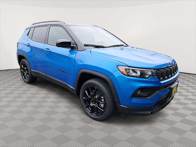 2024 Jeep Compass COMPASS LATITUDE 4X4