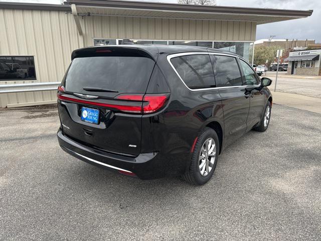 2024 Chrysler Pacifica Touring L AWD