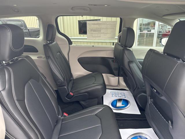 2024 Chrysler Pacifica Touring L AWD