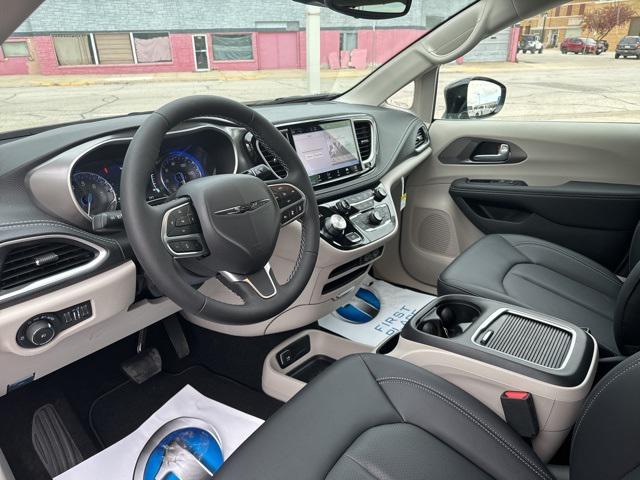 2024 Chrysler Pacifica Touring L AWD