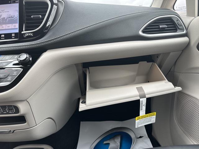 2024 Chrysler Pacifica Touring L AWD