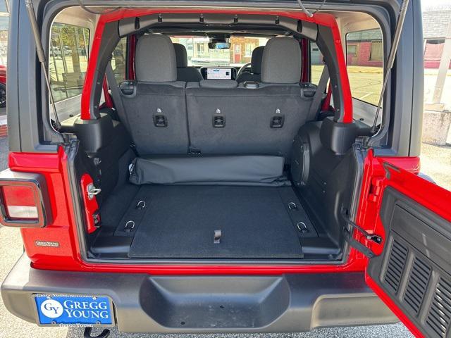 2024 Jeep Wrangler 4-Door Sport RHD 4x4