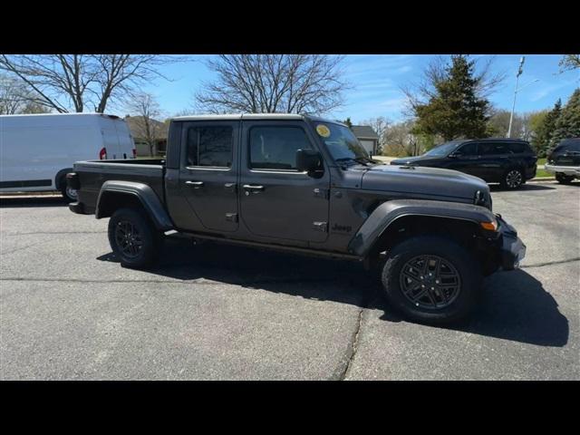 2024 Jeep Gladiator GLADIATOR SPORT S 4X4