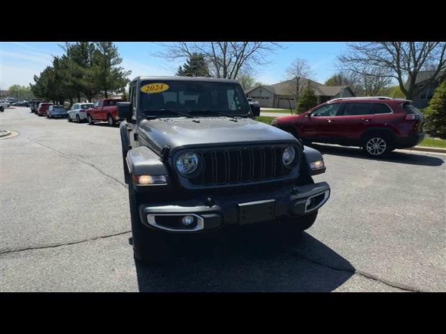 2024 Jeep Gladiator GLADIATOR SPORT S 4X4