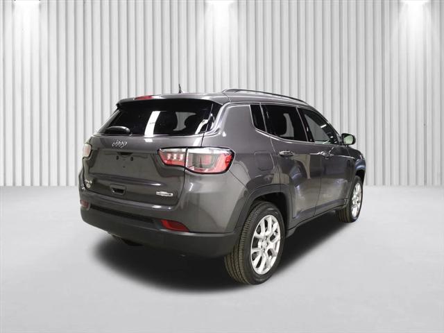 2024 Jeep Compass COMPASS LATITUDE LUX 4X4