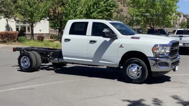 2024 RAM Ram 3500 Chassis Cab RAM 3500 TRADESMAN CREW CAB CHASSIS 4X4 60 CA