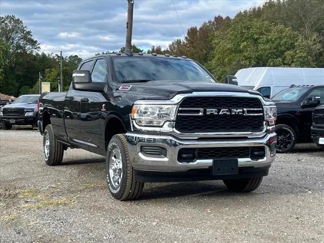 2024 RAM Ram 2500 RAM 2500 TRADESMAN CREW CAB 4X4 8 BOX