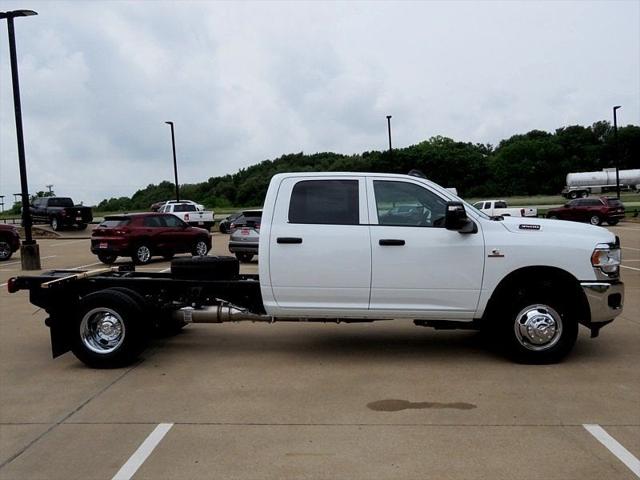 2024 RAM Ram 3500 Chassis Cab RAM 3500 TRADESMAN CREW CAB CHASSIS 4X4 60 CA