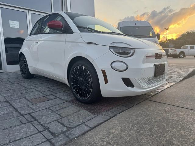 2024 Fiat FIAT 500e 500e INSPI(RED) 2024 Fiat FIAT 500e 500e INSPI(RED)