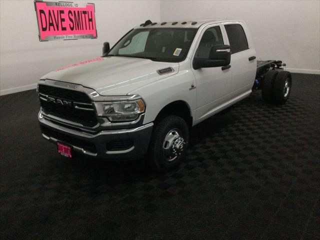 2024 RAM Ram 3500 Chassis Cab RAM 3500 TRADESMAN CREW CAB CHASSIS 4X4 60 CA