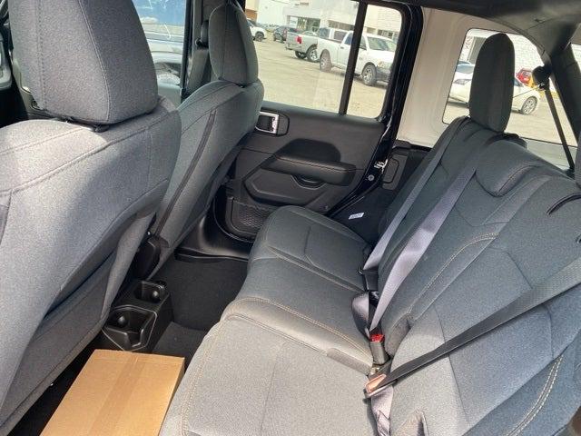 2024 Jeep Wrangler 4-Door Sahara 4x4