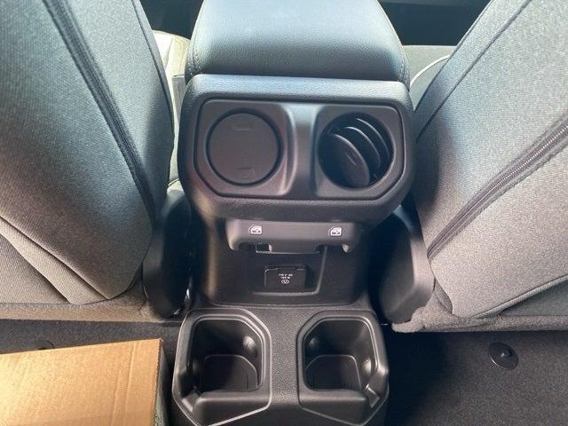 2024 Jeep Wrangler 4-Door Sahara 4x4