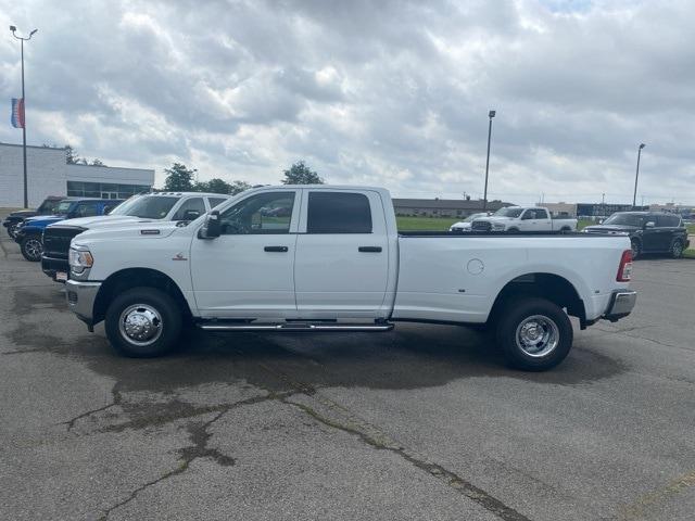 2024 RAM Ram 3500 RAM 3500 TRADESMAN CREW CAB 4X4 8 BOX