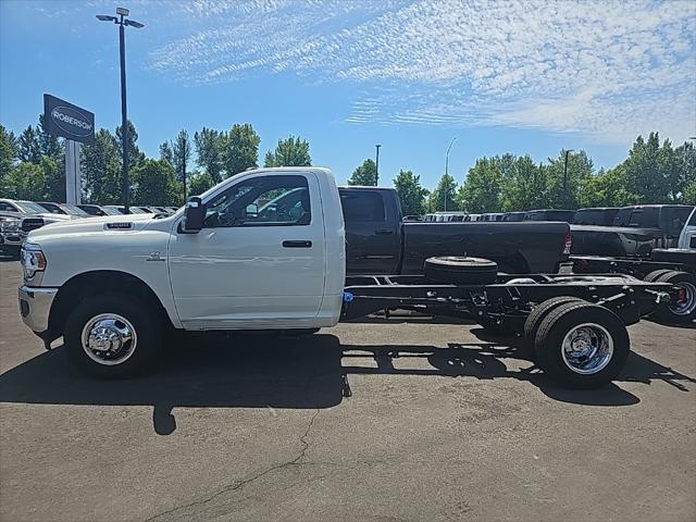 2024 RAM Ram 3500 Chassis Cab RAM 3500 TRADESMAN CHASSIS REGULAR CAB 4X4 84 CA