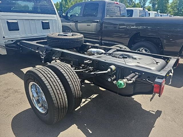 2024 RAM Ram 3500 Chassis Cab RAM 3500 TRADESMAN CHASSIS REGULAR CAB 4X4 84 CA