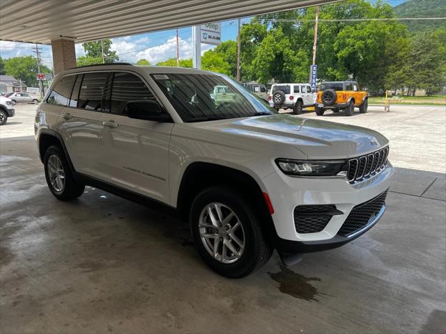 2024 Jeep Grand Cherokee GRAND CHEROKEE LAREDO X 4X2