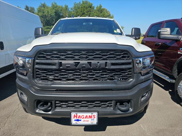 2024 RAM Ram 5500 Chassis Cab RAM 5500 TRADESMAN CHASSIS REGULAR CAB 4X4 120 CA