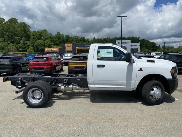 2024 RAM Ram 3500 Chassis Cab RAM 3500 TRADESMAN CHASSIS REGULAR CAB 4X4 60 CA