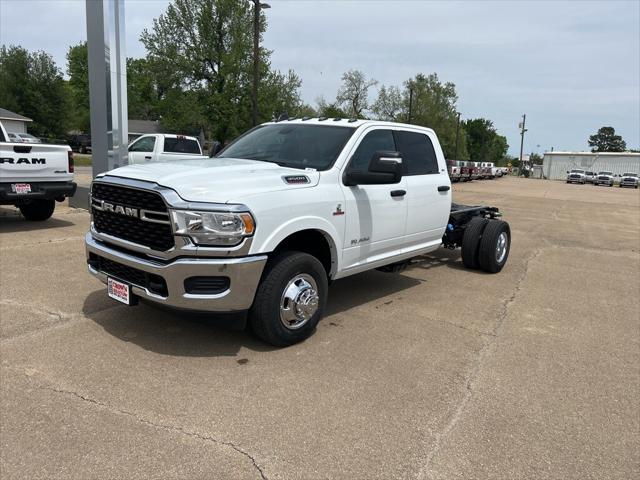 2024 RAM Ram 3500 Chassis Cab RAM 3500 SLT CREW CAB CHASSIS 4X4 60 CA