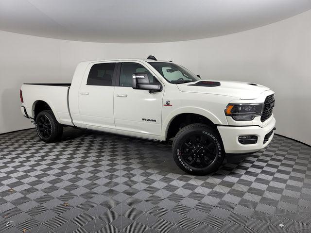 2024 RAM Ram 2500 RAM 2500 LIMITED MEGA CAB 4X4 64 BOX