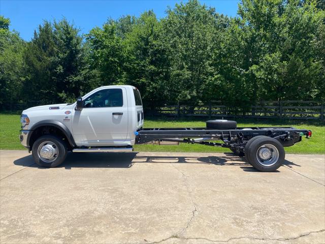 2024 RAM Ram 5500 Chassis Cab RAM 5500 TRADESMAN CHASSIS REGULAR CAB 4X2 120 CA