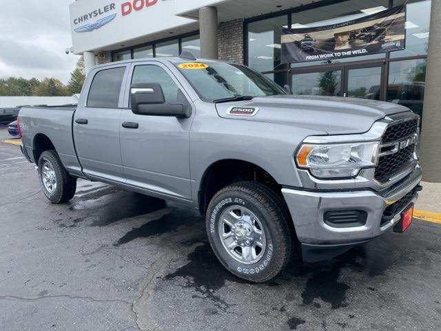 2024 RAM Ram 2500 RAM 2500 TRADESMAN CREW CAB 4X4 64 BOX