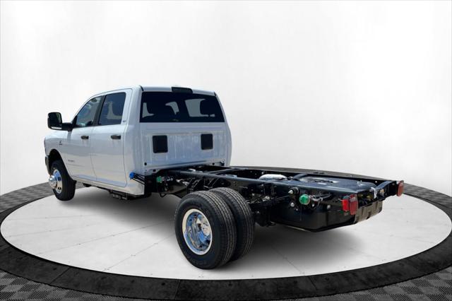 2024 RAM Ram 3500 Chassis Cab RAM 3500 SLT CREW CAB CHASSIS 4X4 60 CA