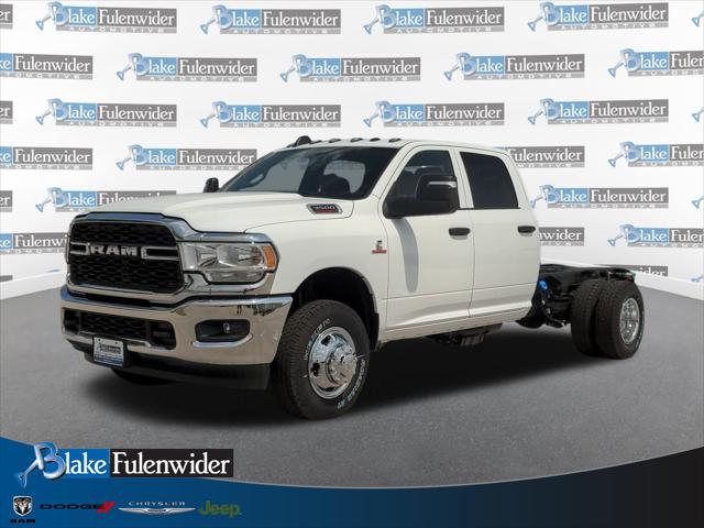 2024 RAM Ram 3500 Chassis Cab RAM 3500 TRADESMAN CREW CAB CHASSIS 4X4 60 CA