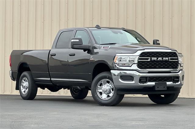 2024 RAM Ram 3500 RAM 3500 TRADESMAN CREW CAB 4X4 8 BOX