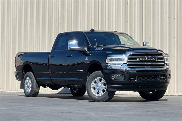 2024 RAM Ram 3500 RAM 3500 LARAMIE CREW CAB 4X4 8 BOX