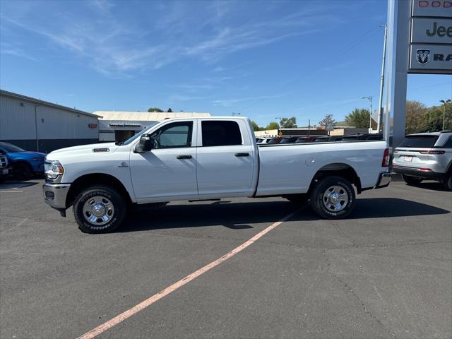 2024 RAM Ram 2500 RAM 2500 TRADESMAN CREW CAB 4X4 8 BOX