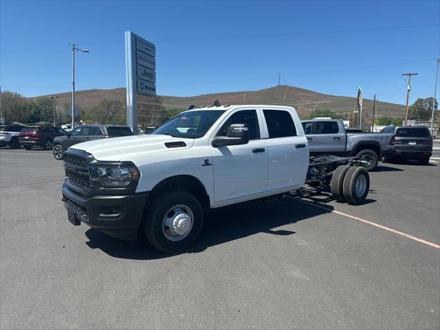 2024 RAM Ram 3500 Chassis Cab RAM 3500 TRADESMAN CREW CAB CHASSIS 4X4 60 CA