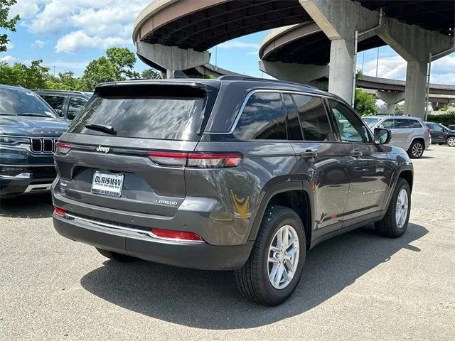 2024 Jeep Grand Cherokee GRAND CHEROKEE LAREDO X 4X4