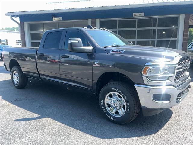 2024 RAM Ram 3500 RAM 3500 TRADESMAN CREW CAB 4X4 8 BOX