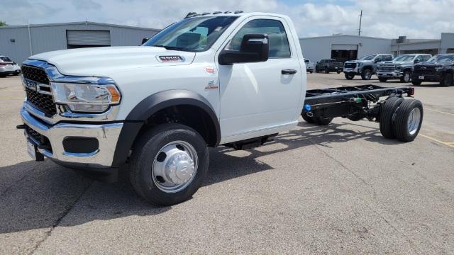 2024 RAM Ram 5500 Chassis Cab RAM 5500 TRADESMAN CHASSIS REGULAR CAB 4X2 120 CA