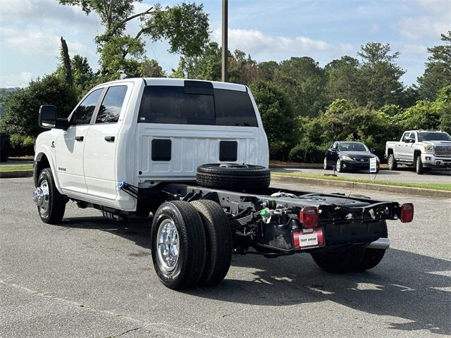 2024 RAM Ram 3500 Chassis Cab RAM 3500 SLT CREW CAB CHASSIS 4X4 60 CA