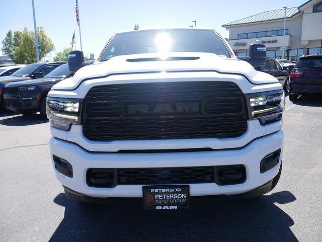 2024 RAM Ram 3500 RAM 3500 LIMITED CREW CAB 4X4 8 BOX