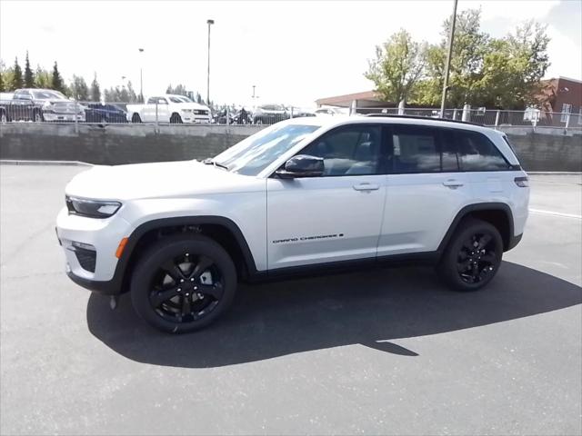 2024 Jeep Grand Cherokee GRAND CHEROKEE LIMITED 4X4