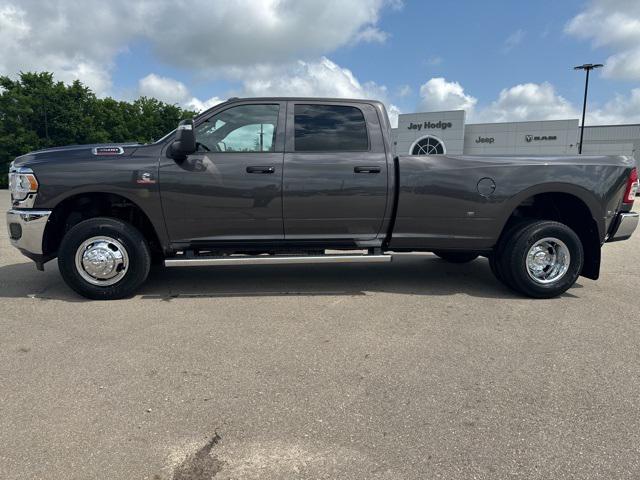 2024 RAM Ram 3500 RAM 3500 TRADESMAN CREW CAB 4X4 8 BOX