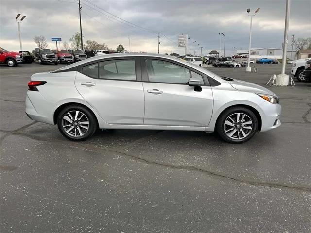 2021 Nissan Versa SV Xtronic CVT