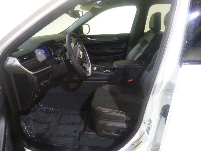2024 Jeep Grand Cherokee L Altitude 4x4