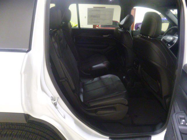 2024 Jeep Grand Cherokee L Altitude 4x4