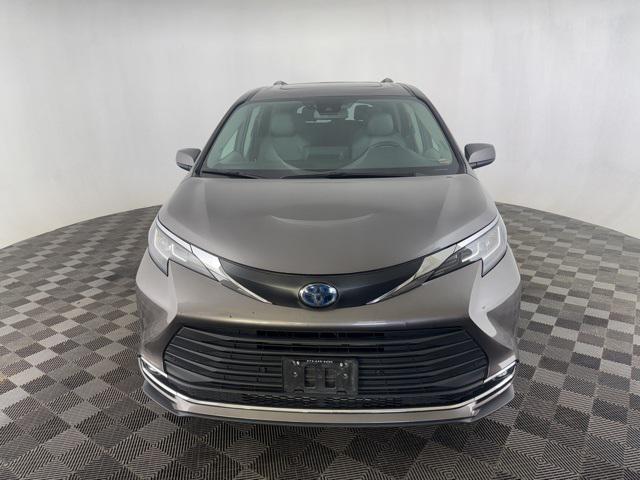 2021 Toyota Sienna XLE